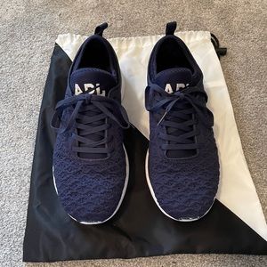 APL Propelium Sneaker Men Size 7/Women size 8.5